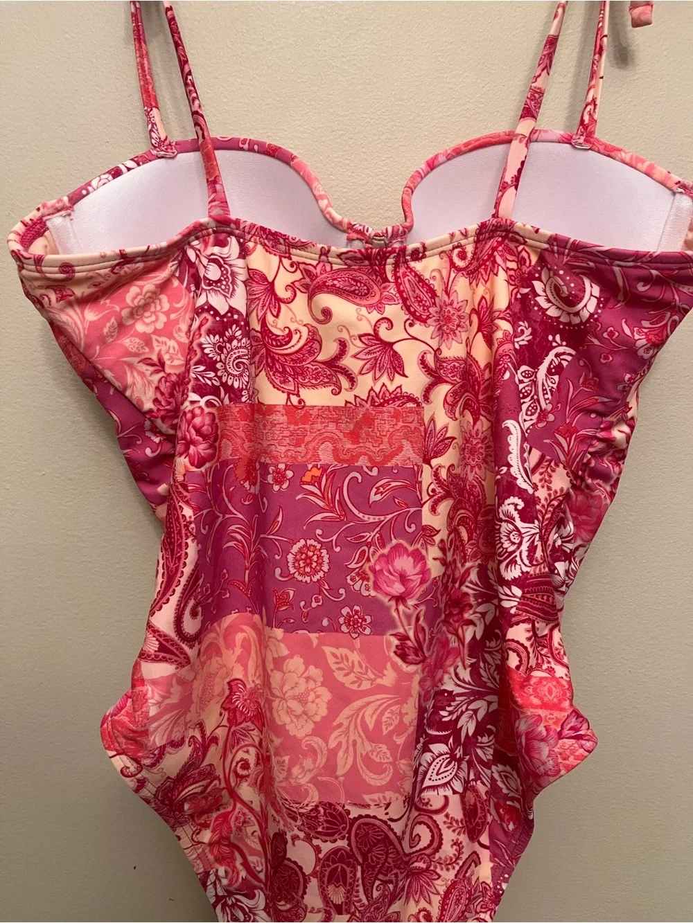 NWT Cupshe x JJD Island Fresco Paisley One-Piece Swimsuit Women's Size Medium